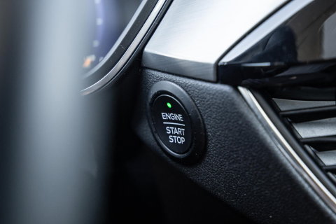 Ford Kuga 2.5 PHEV Titanium PANORAMA DAK / CAMERA / CRUISE CONTROLE / STOEL VERWARMING / CARPLAY