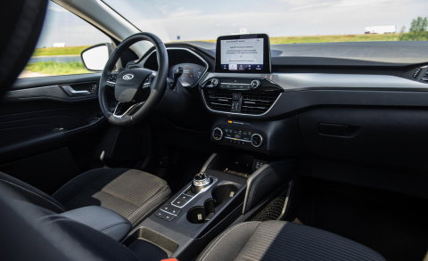 Ford Kuga 2.5 PHEV Titanium PANORAMA DAK / CAMERA / CRUISE CONTROLE / STOEL VERWARMING / CARPLAY