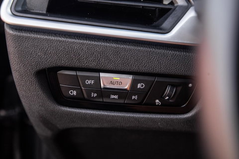 BMW 3 Serie Touring 320e LED / DEALER ONDERHOUDEN / STOELVERWARMING / CAMERA / CARPLAY