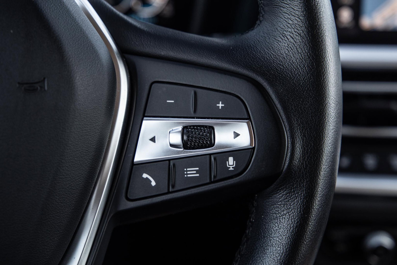 BMW 3 Serie Touring 320e LED / DEALER ONDERHOUDEN / STOELVERWARMING / CAMERA / CARPLAY