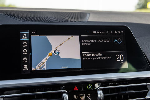 BMW 3 Serie Touring 320e LED / DEALER ONDERHOUDEN / STOELVERWARMING / CAMERA / CARPLAY