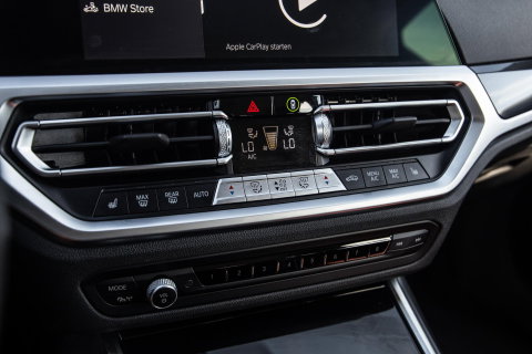 BMW 3 Serie Touring 320e LED / DEALER ONDERHOUDEN / STOELVERWARMING / CAMERA / CARPLAY