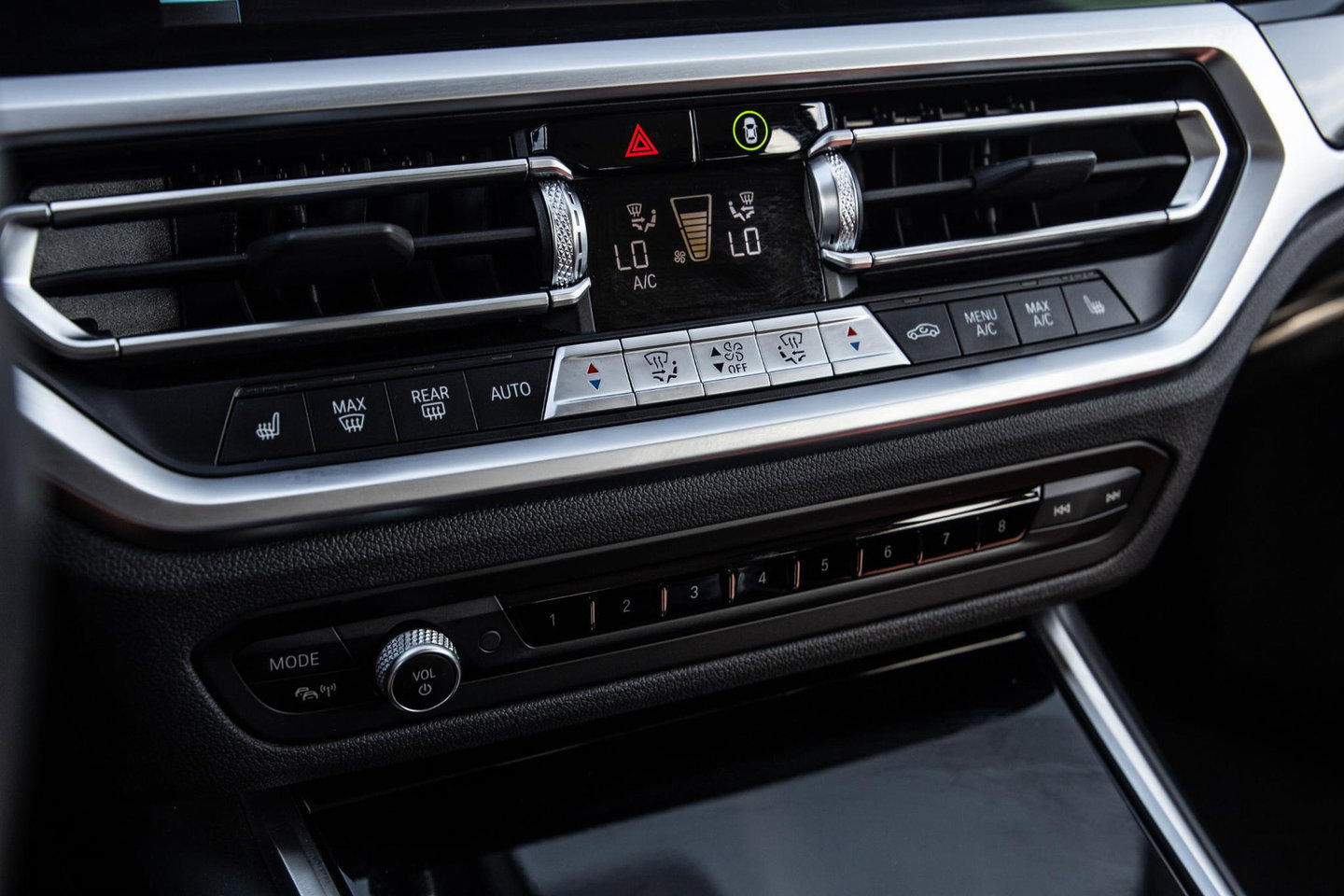 BMW 3 Serie Touring 320e LED / DEALER ONDERHOUDEN / STOELVERWARMING / CAMERA / CARPLAY