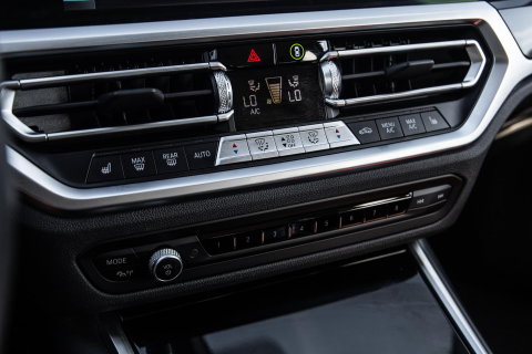BMW 3 Serie Touring 320e LED / DEALER ONDERHOUDEN / STOELVERWARMING / CAMERA / CARPLAY