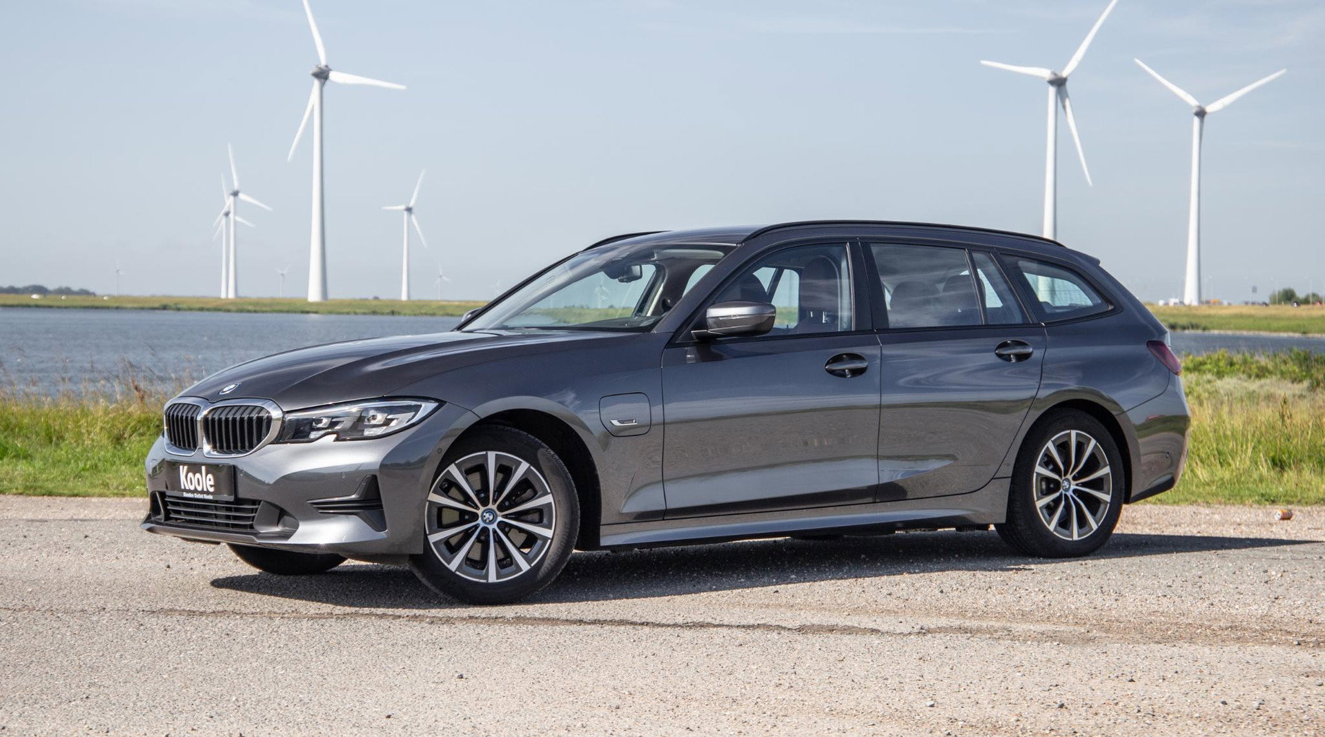 BMW 3 Serie Touring 320e LED / DEALER ONDERHOUDEN / STOELVERWARMING / CAMERA / CARPLAY