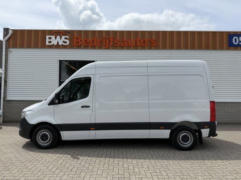 Mercedes-Benz Sprinter 314 2.2 CDI L2H2 automaat / vaste prijs rijklaar € 20.950 ex btw / euro 6 / bpm vrij / lease vanaf € 342 / leer / cruise en climate control / camera / standkachel / ingerichte laaruimte !