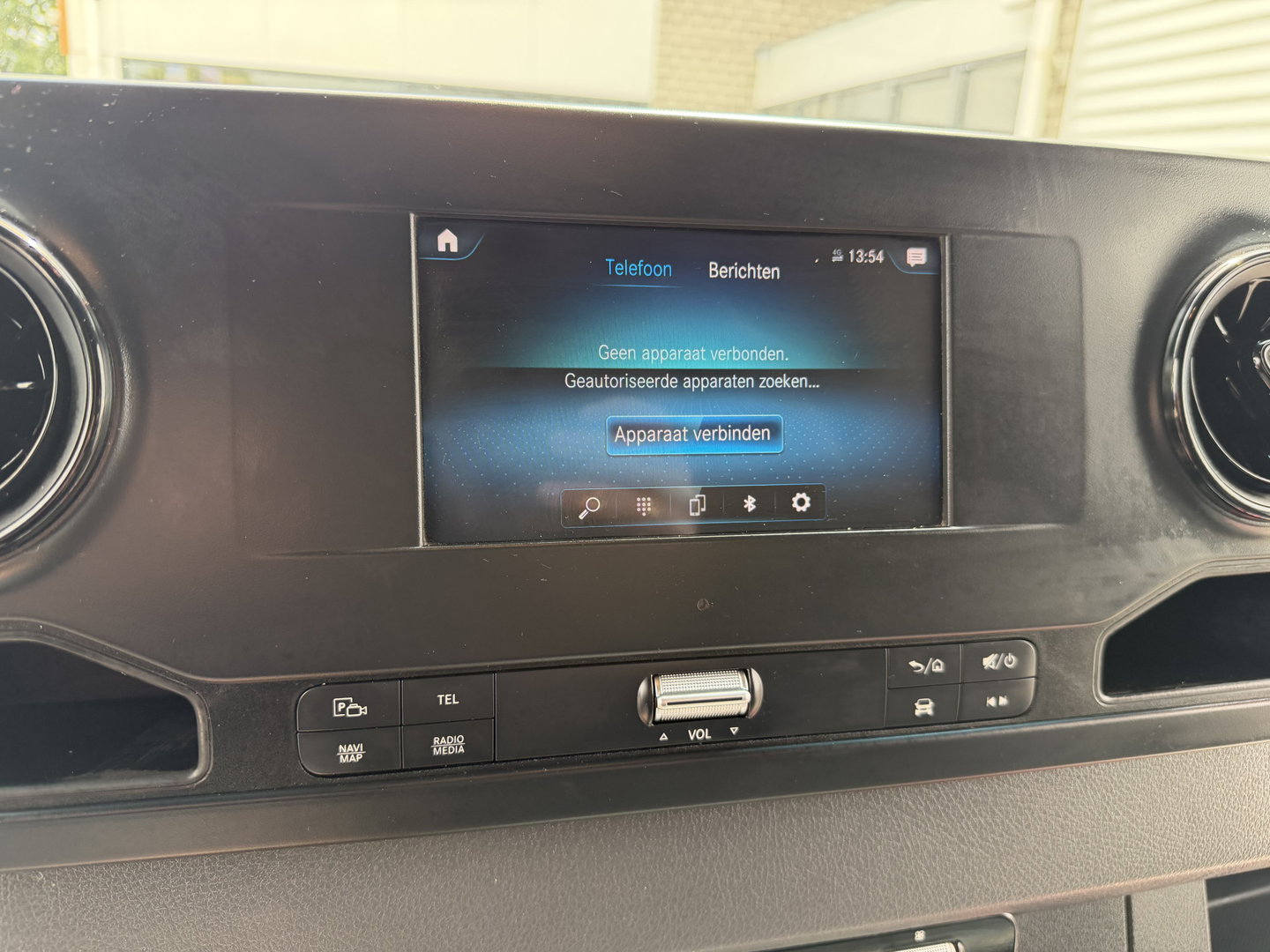 Mercedes-Benz Sprinter 314 2.2 CDI L2H2 automaat / vaste prijs rijklaar € 20.950 ex btw / euro 6 / bpm vrij / lease vanaf € 342 / leer / cruise en climate control / camera / standkachel / ingerichte laaruimte !