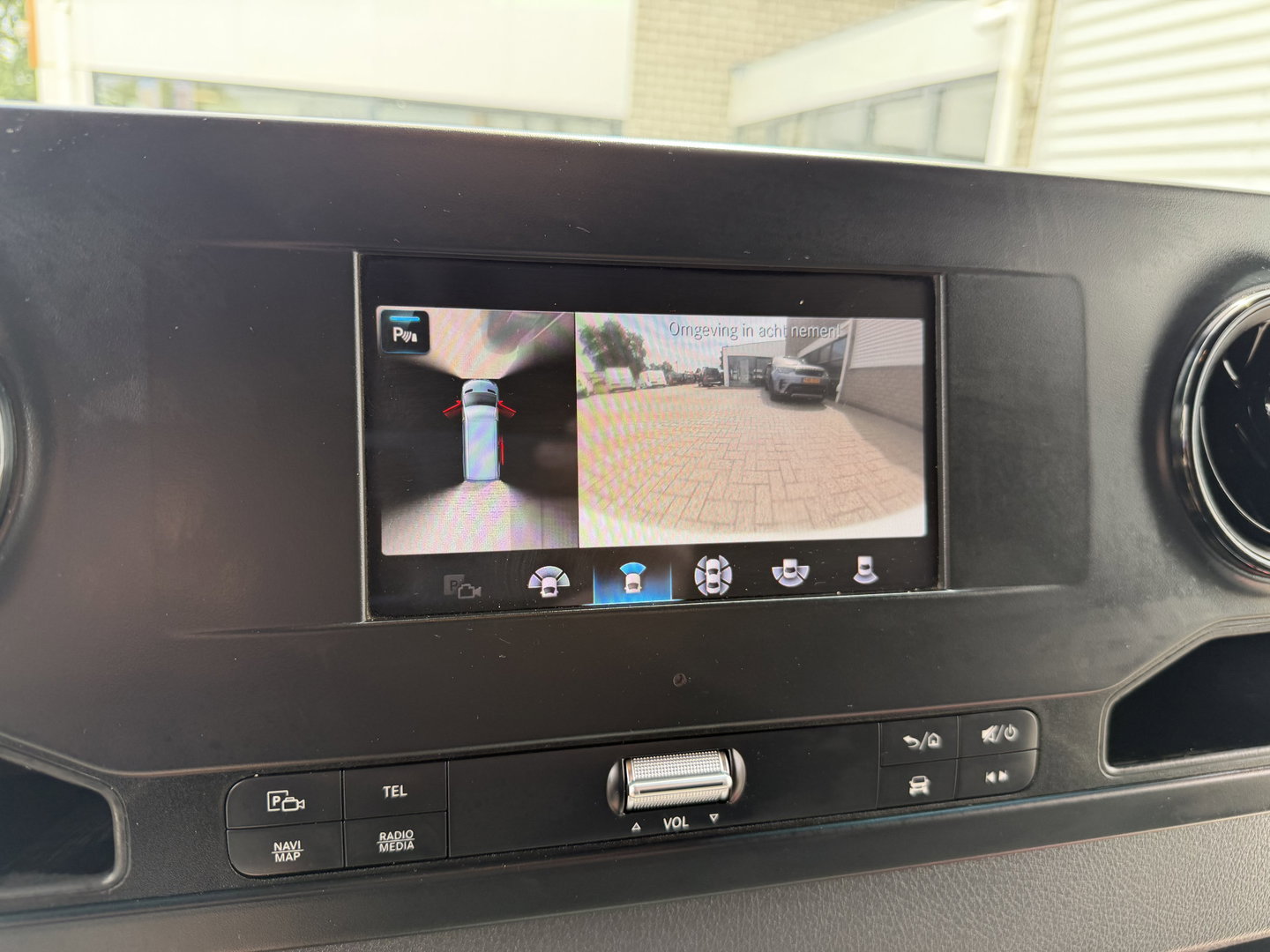 Mercedes-Benz Sprinter 314 2.2 CDI L2H2 automaat / vaste prijs rijklaar € 20.950 ex btw / euro 6 / bpm vrij / lease vanaf € 342 / leer / cruise en climate control / camera / standkachel / ingerichte laaruimte !