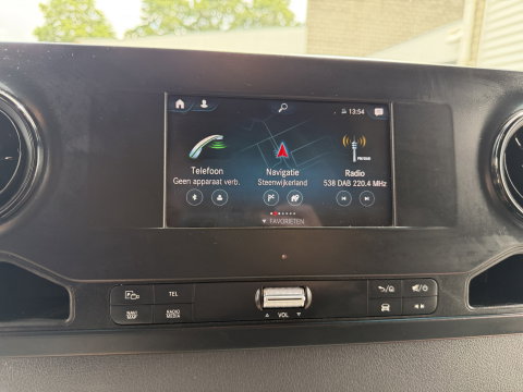 Mercedes-Benz Sprinter 314 2.2 CDI L2H2 automaat / vaste prijs rijklaar € 20.950 ex btw / euro 6 / bpm vrij / lease vanaf € 342 / leer / cruise en climate control / camera / standkachel / ingerichte laaruimte !