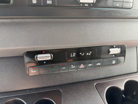 Mercedes-Benz Sprinter 314 2.2 CDI L2H2 automaat / vaste prijs rijklaar € 20.950 ex btw / euro 6 / bpm vrij / lease vanaf € 342 / leer / cruise en climate control / camera / standkachel / ingerichte laaruimte !