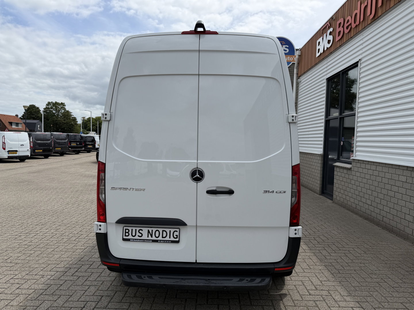 Mercedes-Benz Sprinter 314 2.2 CDI L2H2 automaat / vaste prijs rijklaar € 20.950 ex btw / euro 6 / bpm vrij / lease vanaf € 342 / leer / cruise en climate control / camera / standkachel / ingerichte laaruimte !