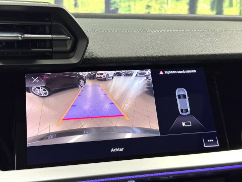 Audi A3 Limousine 2.0 TFSI S3 quattro | 310 PK! | Panoramadak | Apple Carplay | Android Auto | Camera | Sfeerverlichting | Lane Assist | Adaptieve Cruise Control | LED | DAB | Navigatie |