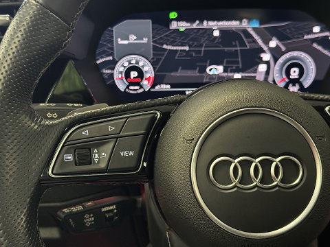 Audi A3 Limousine 2.0 TFSI S3 quattro | 310 PK! | Panoramadak | Apple Carplay | Android Auto | Camera | Sfeerverlichting | Lane Assist | Adaptieve Cruise Control | LED | DAB | Navigatie |