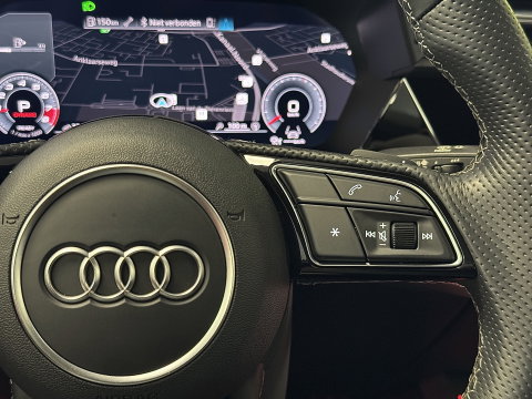 Audi A3 Limousine 2.0 TFSI S3 quattro | 310 PK! | Panoramadak | Apple Carplay | Android Auto | Camera | Sfeerverlichting | Lane Assist | Adaptieve Cruise Control | LED | DAB | Navigatie |