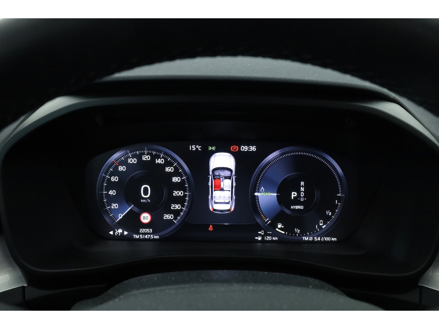 Volvo XC40 1.5 T5 Plug-in hybrid Plus Dark | Pano-dak | Trekhaak | ACC | H&K Audio |  Stoel + stuurverw. | Camera |  Elek. stoelen |