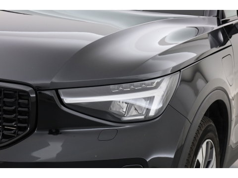 Volvo XC40 1.5 T5 Plug-in hybrid Plus Dark | Pano-dak | Trekhaak | ACC | H&K Audio |  Stoel + stuurverw. | Camera |  Elek. stoelen |