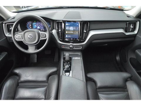 Volvo XC60 T6 hybride AWD Long Range | Panoramadak | 360 Camera | Trekhaak | Stoel + Stuur Verwarmd | Memory stoelen | VOC |