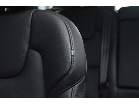 Volvo XC60 T6 hybride AWD Long Range | Panoramadak | 360 Camera | Trekhaak | Stoel + Stuur Verwarmd | Memory stoelen | VOC |