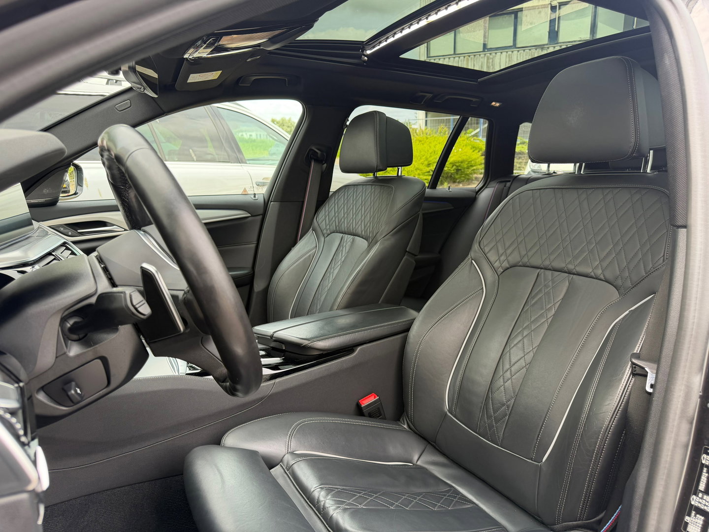 BMW 5 Serie Touring 520i High Exe M-Sport Pano|Harman&Kardon|Leder|Memory|Carplay|Camera