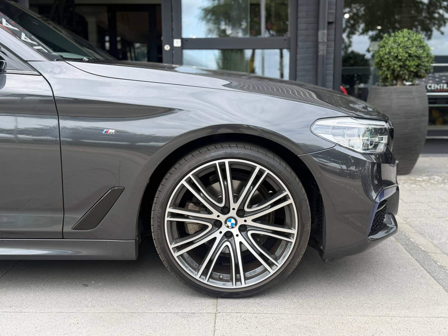 BMW 5 Serie Touring 520i High Exe M-Sport Pano|Harman&Kardon|Leder|Memory|Carplay|Camera