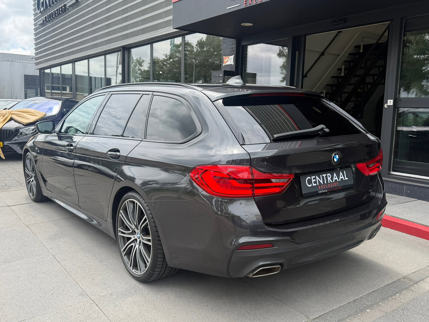 BMW 5 Serie Touring 520i High Exe M-Sport Pano|Harman&Kardon|Leder|Memory|Carplay|Camera