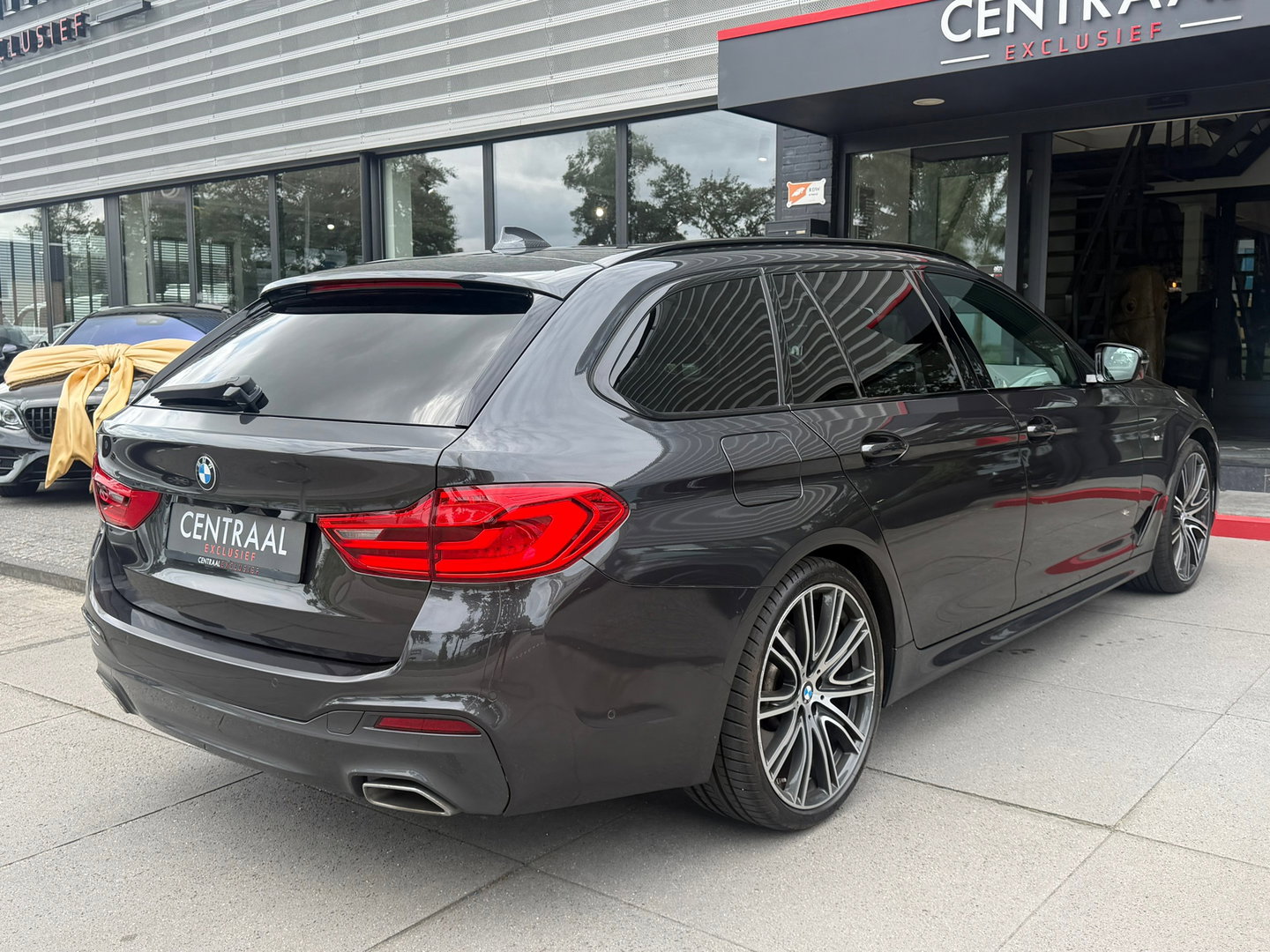 BMW 5 Serie Touring 520i High Exe M-Sport Pano|Harman&Kardon|Leder|Memory|Carplay|Camera