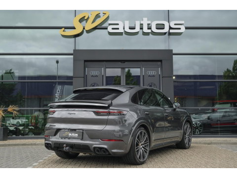 Porsche Cayenne Coupé 4.0 V8 Turbo S 680pk E-Hybrid Panoramadak 4-wielsturing Trekhaak PDCC BOMVOL 1e Eigenaar NLauto 22" LMV