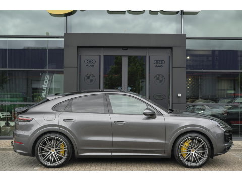 Porsche Cayenne Coupé 4.0 V8 Turbo S 680pk E-Hybrid Panoramadak 4-wielsturing Trekhaak PDCC BOMVOL 1e Eigenaar NLauto 22" LMV