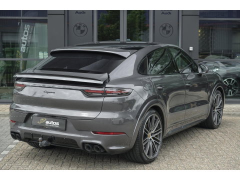 Porsche Cayenne Coupé 4.0 V8 Turbo S 680pk E-Hybrid Panoramadak 4-wielsturing Trekhaak PDCC BOMVOL 1e Eigenaar NLauto 22" LMV