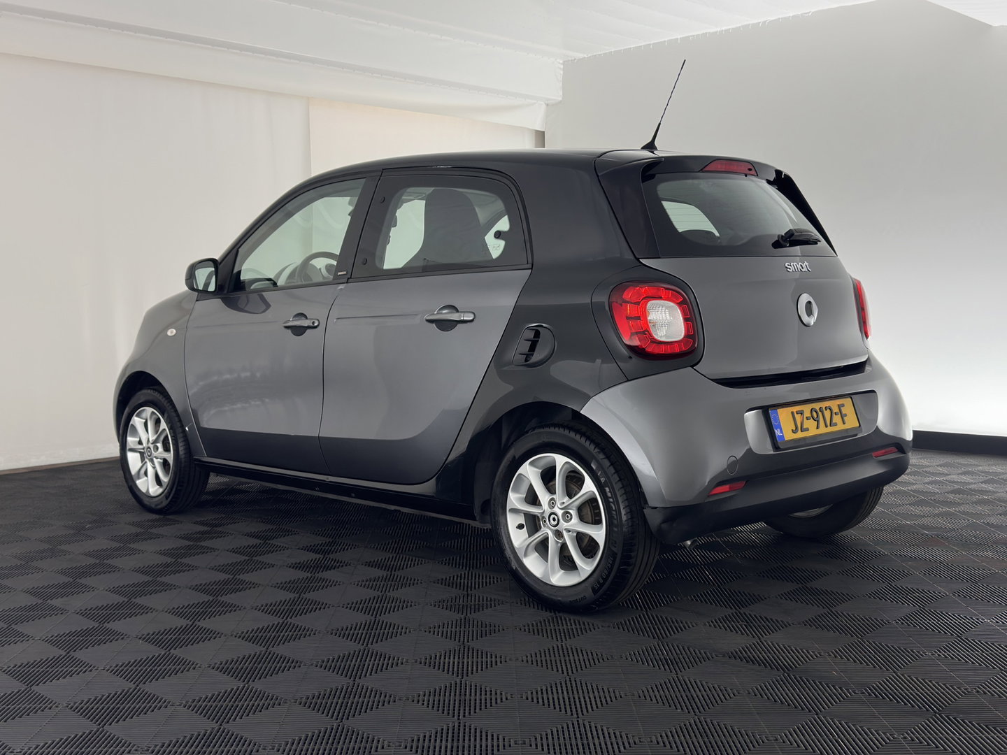 Smart Forfour 1.0 Passion *NAVI-FULLMAP | AIRCO | CRUISE | 15''ALU*