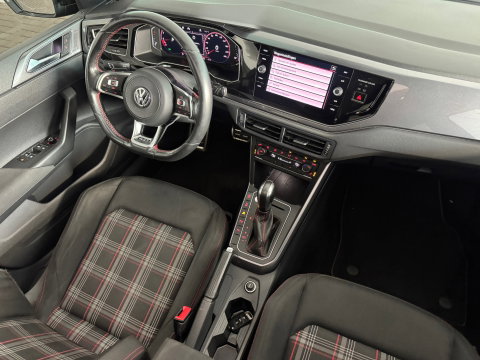 Volkswagen Polo 2.0 TSI GTI Pano|Beats|Camera|Keyless|Dodehoek