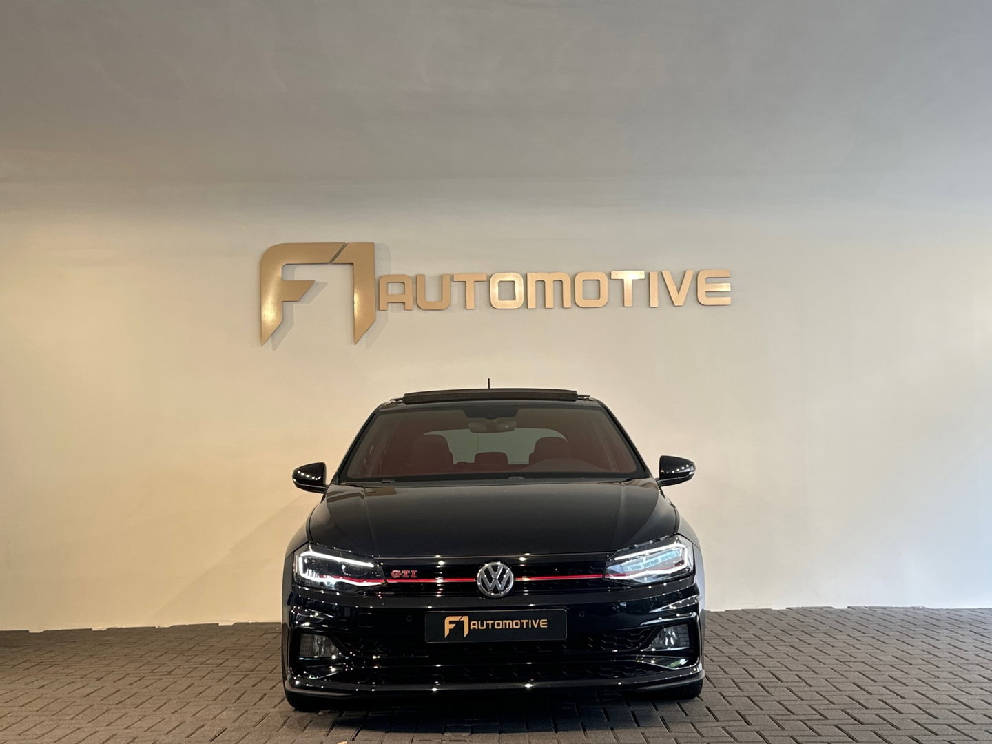 Volkswagen Polo 2.0 TSI GTI Pano|Beats|Camera|Keyless|Dodehoek