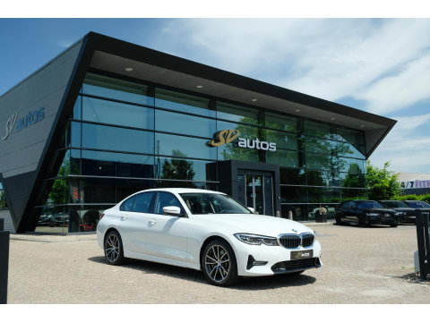 BMW 3-serie 330e 292pk eDrive Sportline *SOH 86%* Sportstoelen Leder Digital cockpit Stoelverwarming LED NLauto Zeer Net!