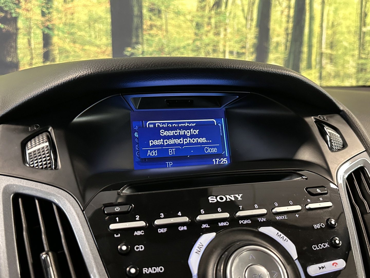 Ford Focus 1.0 EcoBoost Titanium | Achteruitrijcamera | Parkeersensoren | Cruise Control | Elektrische Bestuurdersstoel | Stoelverwarming | 16" Lichtmetaal | Isofix | Bluetooth