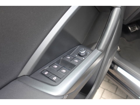 Audi Q3 Sportback 35 TFSI S Edition Competition PANO KEYLESS SFEER VOL'