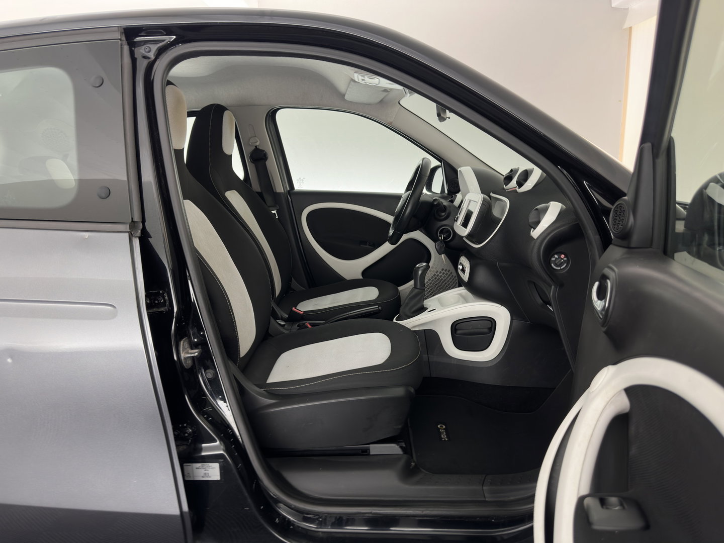 Smart Forfour 1.0 Passion *NAVI-FULLMAP | AIRCO | CRUISE | 15''ALU*