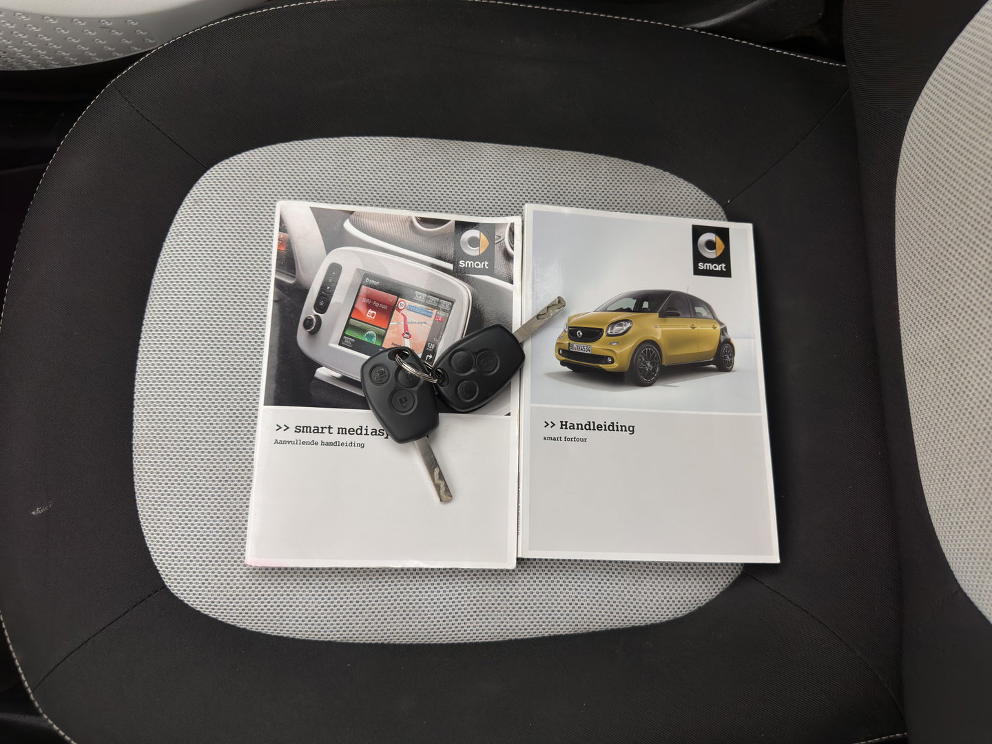 Smart Forfour 1.0 Passion *NAVI-FULLMAP | AIRCO | CRUISE | 15''ALU*