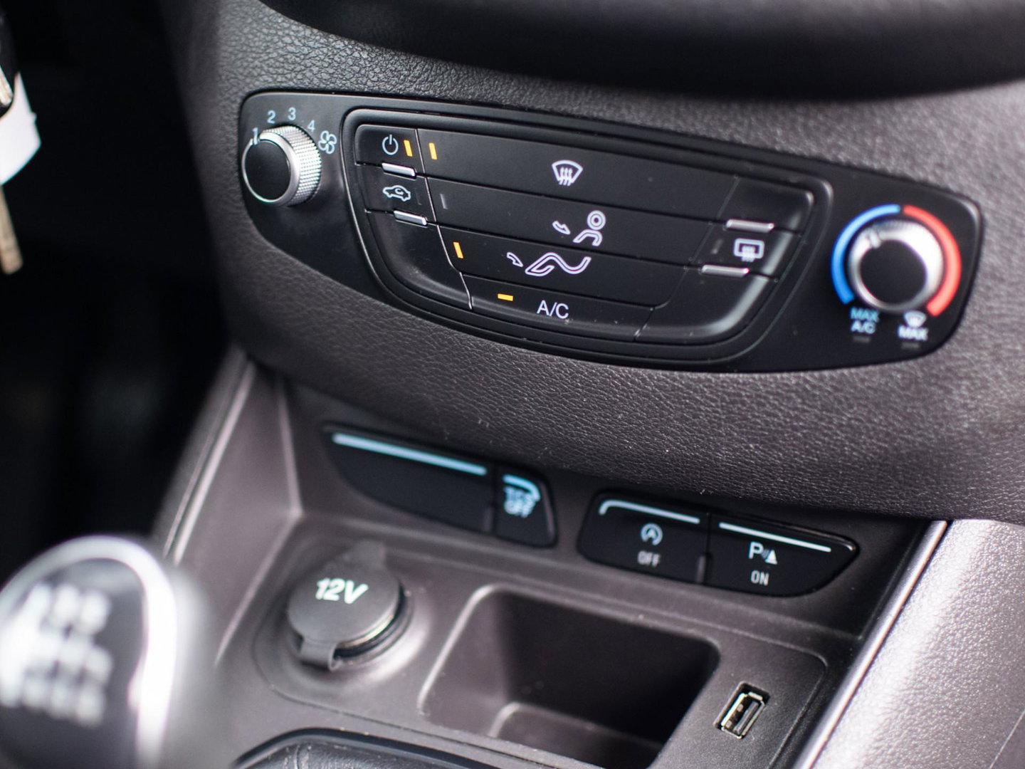 Ford Transit Courier 1.5 TDCI SPORT | CRUISE| EURO 6 | 2x SCHUIF | CARPLAY |