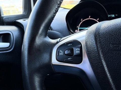 Ford Transit Courier 1.5 TDCI SPORT | CRUISE| EURO 6 | 2x SCHUIF | CARPLAY |