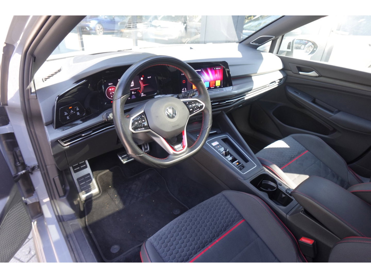 Volkswagen Golf 2.0 TSI GTI PANO H&K KEYLESS HUD'