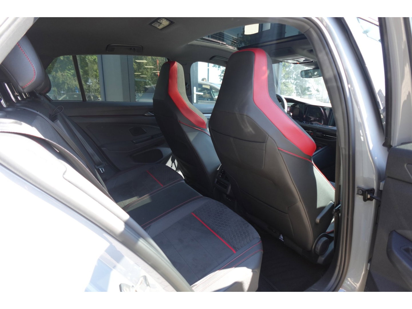 Volkswagen Golf 2.0 TSI GTI PANO H&K KEYLESS HUD'