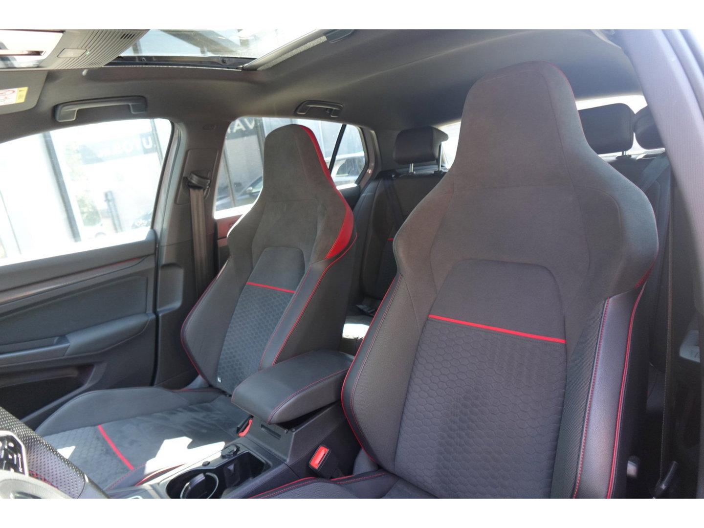Volkswagen Golf 2.0 TSI GTI PANO H&K KEYLESS HUD'