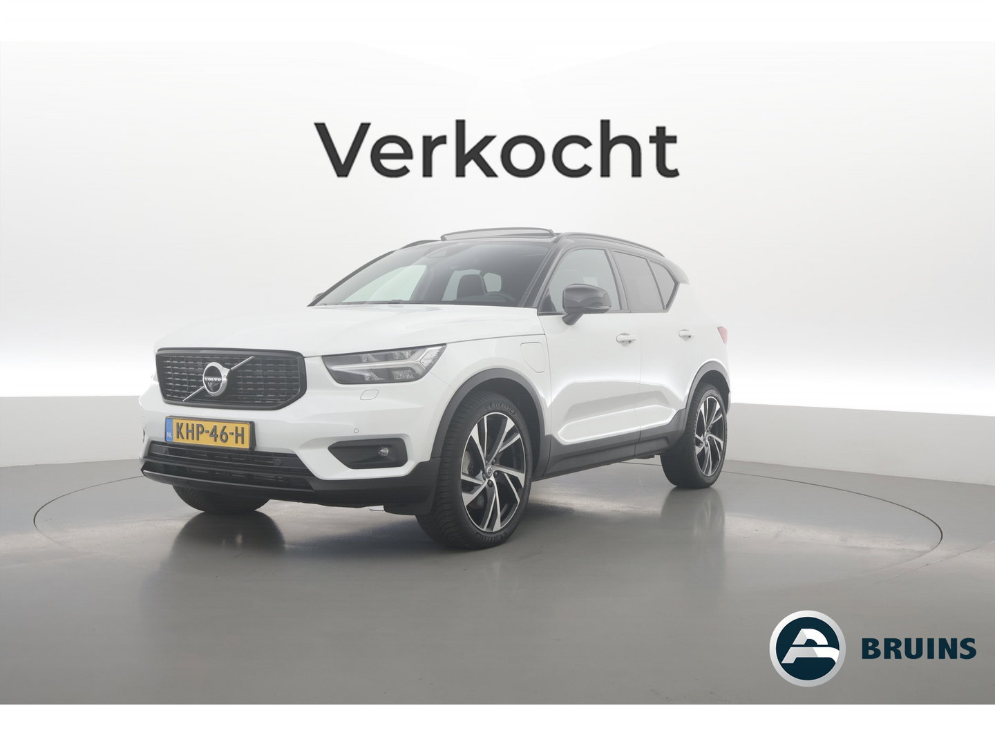 Volvo XC40 1.5 T5 Recharge R-Design | Pano-dak | Harman/ Kardon | 360 camera | Stoel + stuurverw. | Dode hoek | 20 inch |