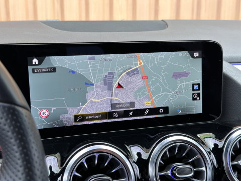 Mercedes-Benz GLA 250 4MATIC AMG Line | Panoramadak | Achteruitrijcamera | Apple Carplay | Android Auto | Sfeerverlichting | Cruise Control | Parkeersensoren | Elektrische Achterklep | Stoelverwarming