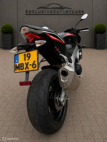 Aprilia Tuono V4