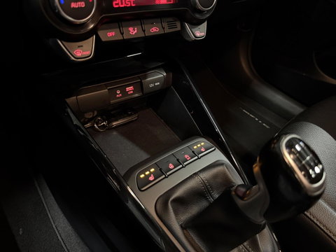 Kia Stonic 1.0 T-GDi ExecutiveLine Camera Trekhaak Carplay