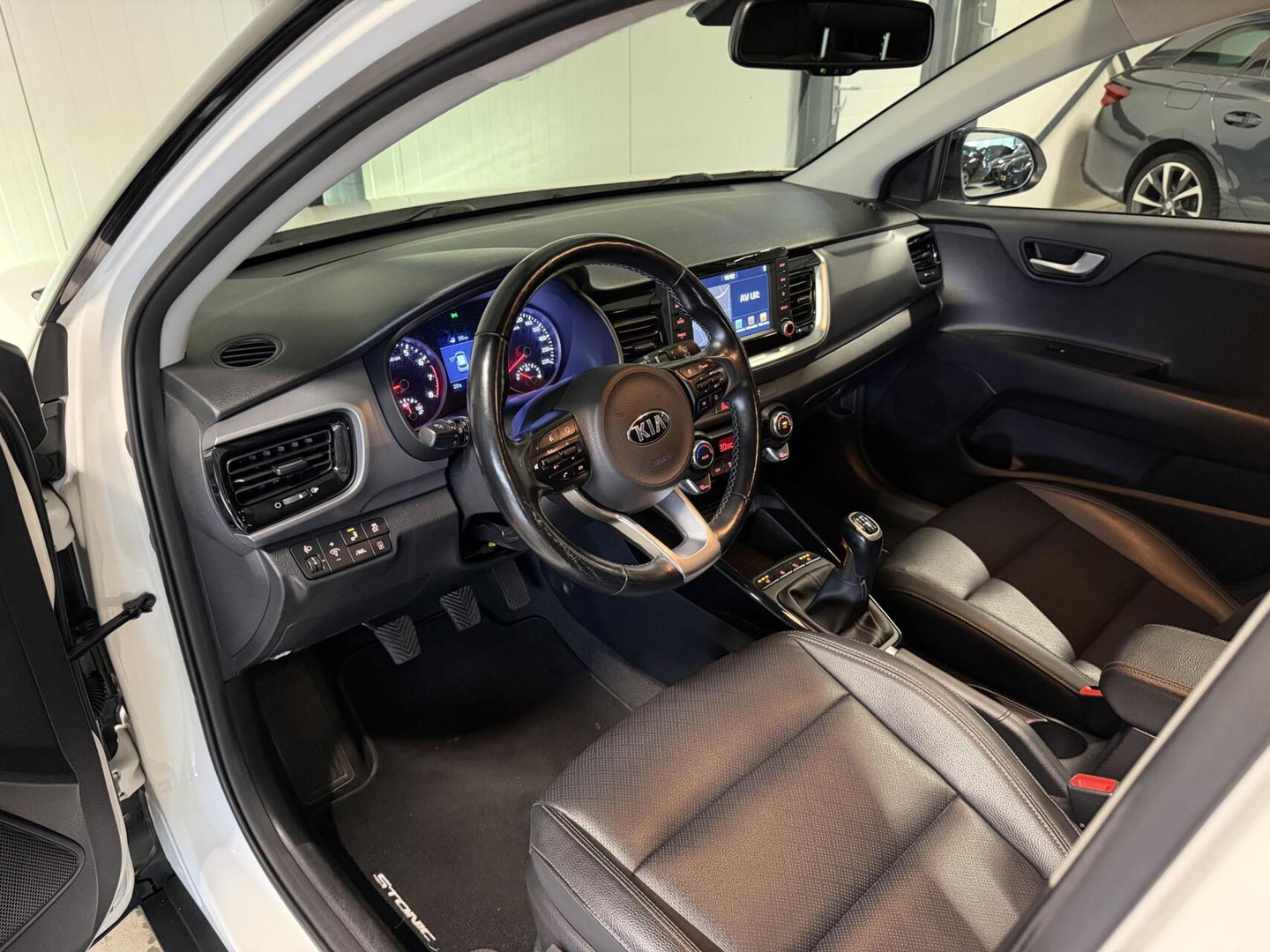 Kia Stonic 1.0 T-GDi ExecutiveLine Camera Trekhaak Carplay
