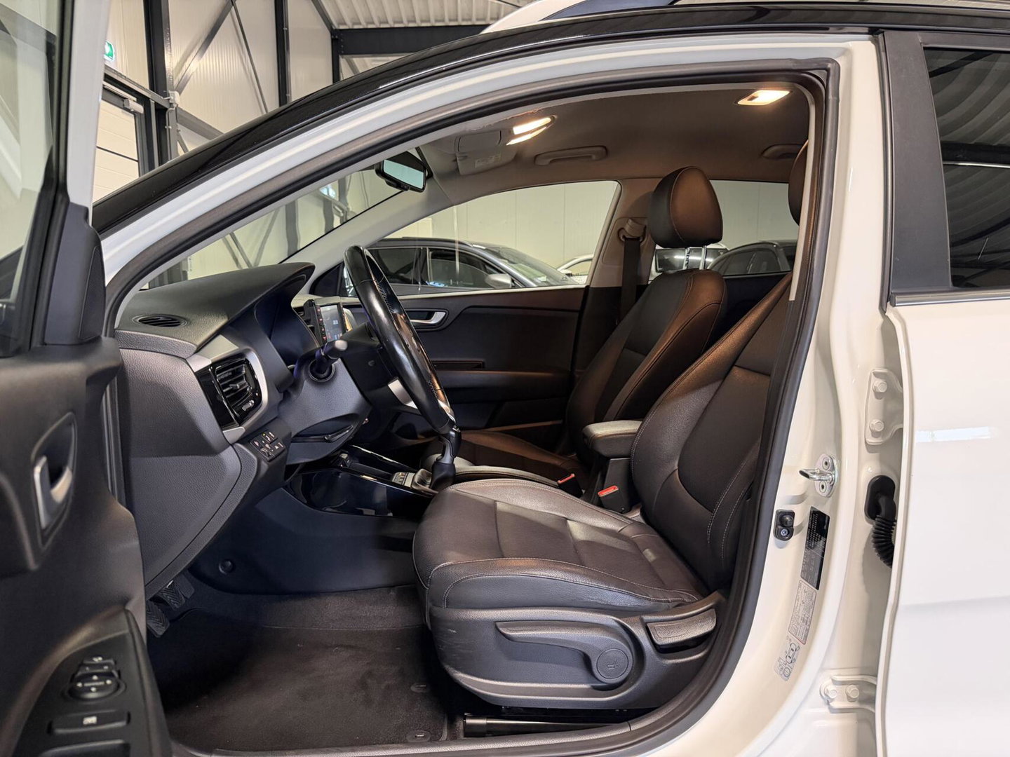 Kia Stonic 1.0 T-GDi ExecutiveLine Camera Trekhaak Carplay
