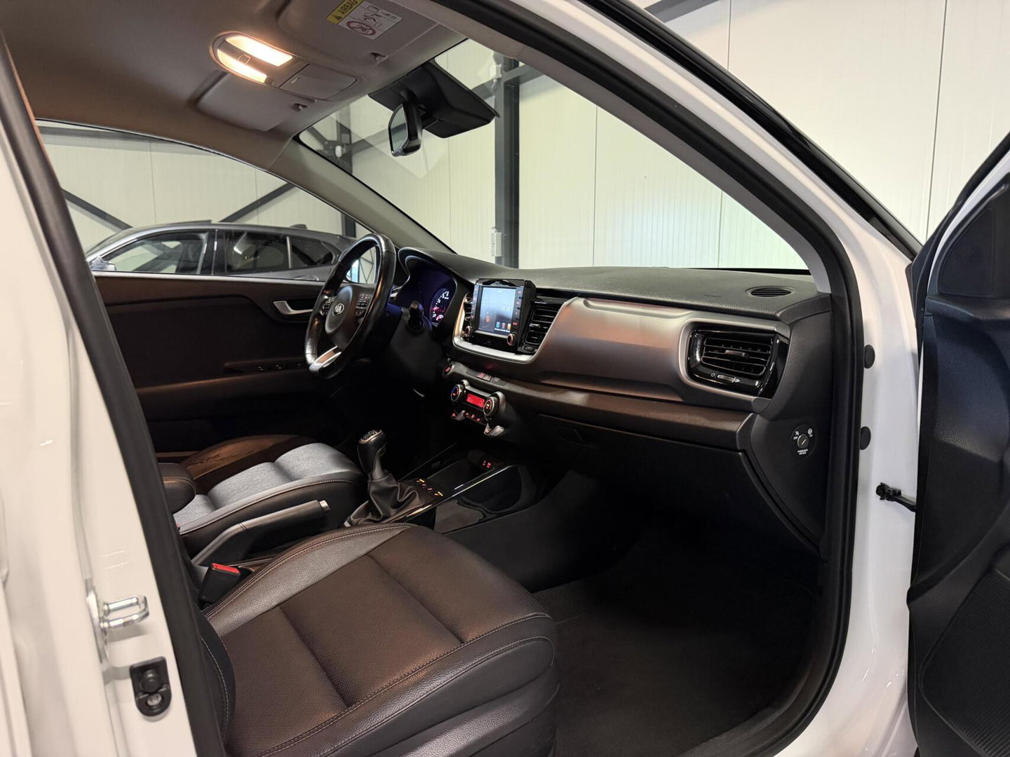 Kia Stonic 1.0 T-GDi ExecutiveLine Camera Trekhaak Carplay