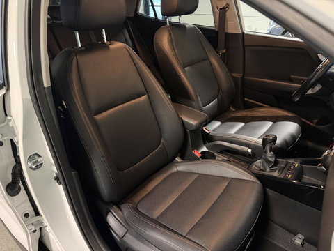 Kia Stonic 1.0 T-GDi ExecutiveLine Camera Trekhaak Carplay
